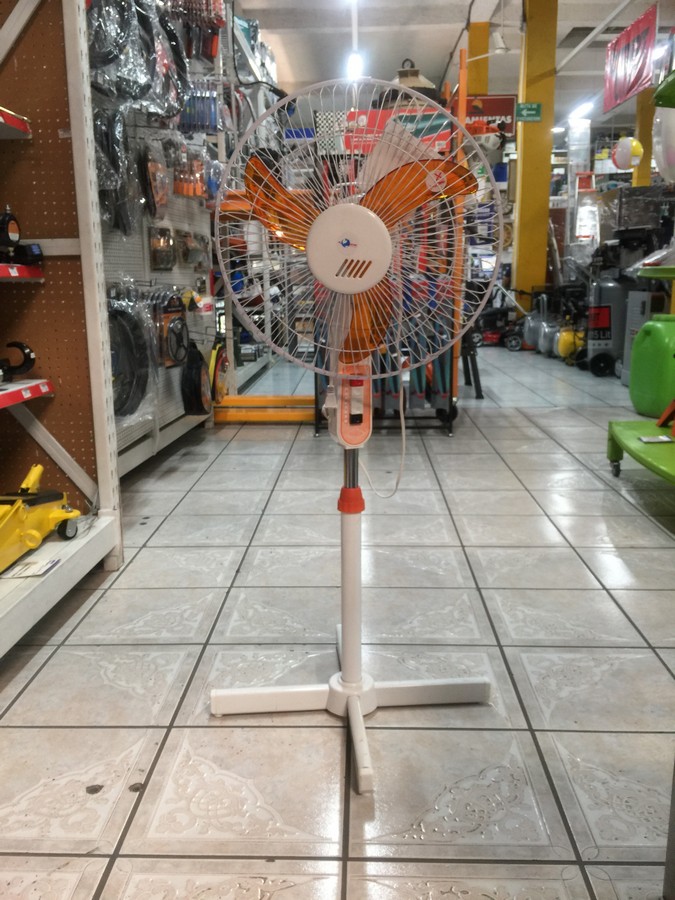 VENTILADOR PEDESTAL PLASTICO